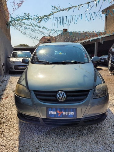 Imagem 4 de 10 de Volkswagen Fox 2010 1.0 Vht Total Flex 5p