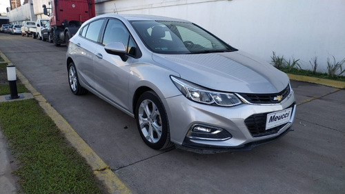 Imagen 3 de 11 de Chevrolet Cruze Lt