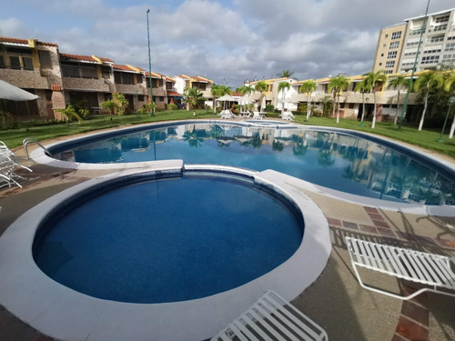 Imagen 16 de 25 de Puerto Encantado Townhouse En Venta Alfonso Lopez