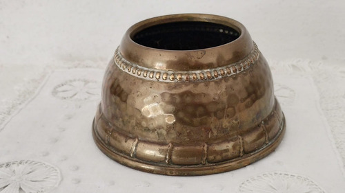 Recipiente De Bronce De Casco De Proyectil Dorado Oscuro (Usado)