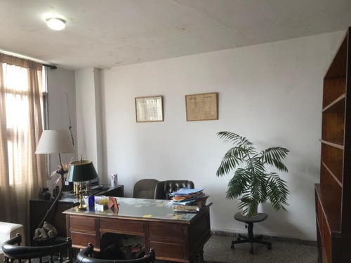 Imagen 6 de 7 de Oficina En Venta En Quilmes Centro