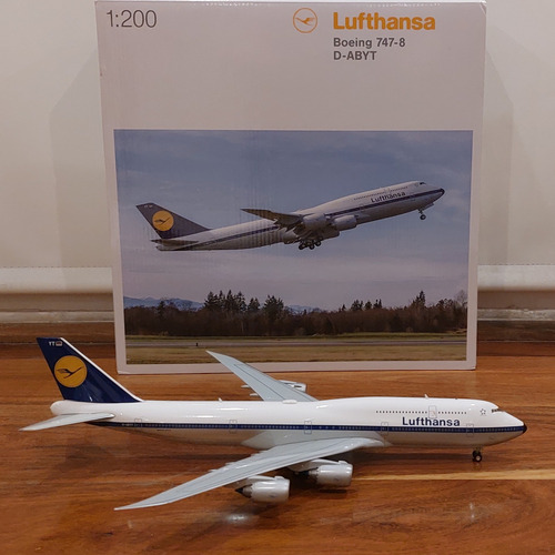 Avión A Escala Boeing 747-8 Lufthansa-herpa Alemán-esc 1/200 Blanco Gris Y Azul (Usado)