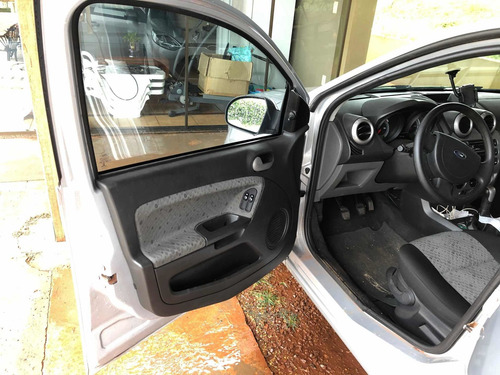 Ford Fiesta 1.6 16v Se Flex 5p 2013