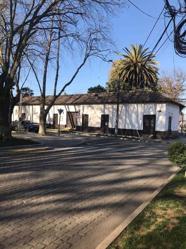 Plaza De Armas De Yerbas Buenas.