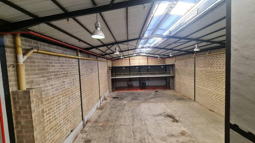 Se Vende Galpon Con Oficina En La Zona Industrial De Castillito Valencia