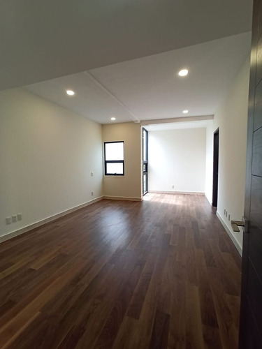 Imagen 6 de 20 de Townhouse A Estrenar Con Roof Privado Con Hermosa Vista/ Las