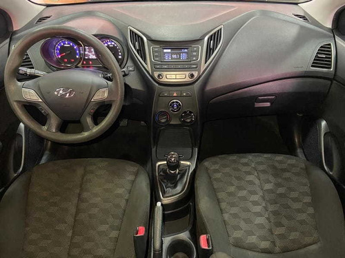 Imagem 6 de 15 de Hyundai Hb20 1.6m Comf 2017