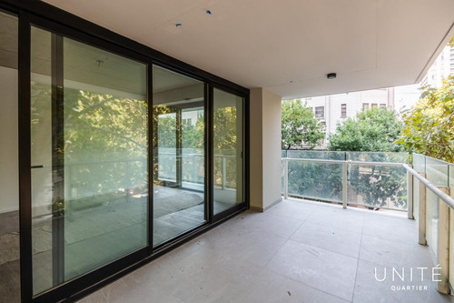 Tres Ambientes En Venta En El Piso 6 Con Cochera. Quartier Del Bajo. Torre 2