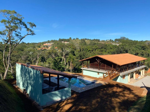 Bela Chácara Área De 3.000 M², Duas Casas 06 Dormitórios !!