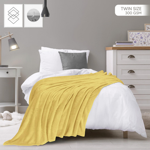 Manta Polar Blanket Utopia, Tamaño Doble, Color Amarillo, 30