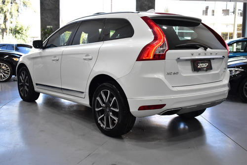 Imagen 6 de 20 de Volvo Xc60 2.5 T5 Momentum