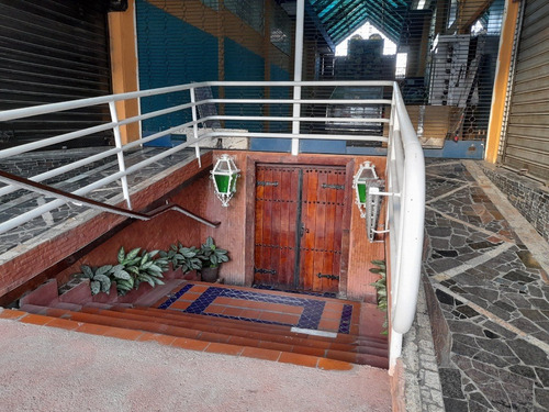 Imagen 2 de 4 de Florelia Mota Vende Centro Comercial En Avenida Bolivar Norte Valencia