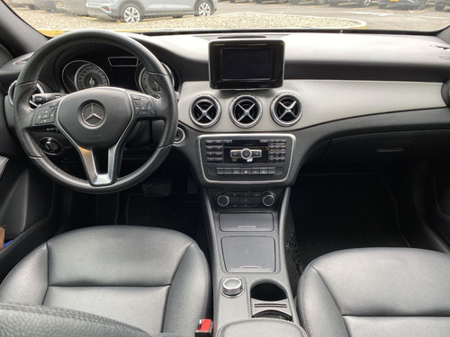 Imagen 13 de 15 de Mercedes Benz Gla 200 1.6 Turbo