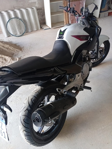 Moto Fazer 250 2011