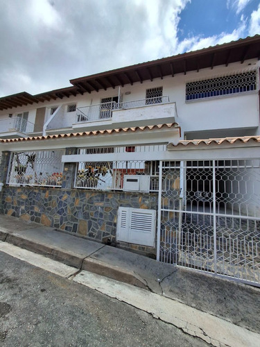 Quinta En Venta En Urb.los Nuevos Teques