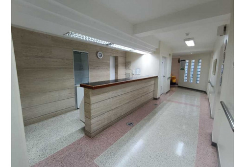 Clínica En Venta El Viñedo Om-7306944