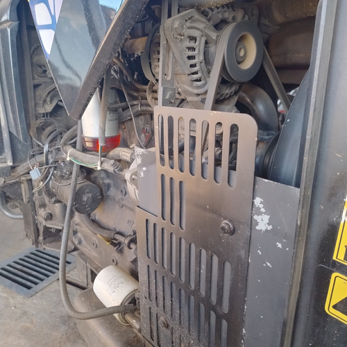Trator New Holland Tl75e, Ano 2011, 4x4, Cabine Com Ar.