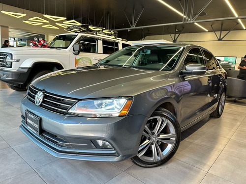 Volkswagen Jetta 2.5 Sportline Tiptronic At