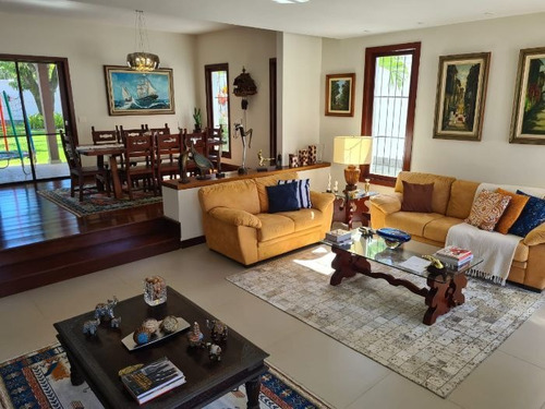Casa À Venda Na Rua Guilherme Baptista, Recreio Dos Bandeirantes, Rio De Janeiro - Rj - Liv-2347