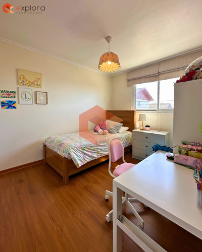 Casa En Venta Sector Las Rosas, Viña Del Mar, 4d 3b 2e