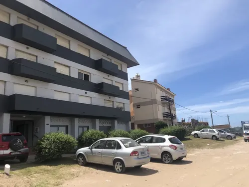 Pinamar Alquiler Temporario Deptos Dos Ambientes A Media Cuadra De Playa Y Cuatrocientos Metros Del Centro