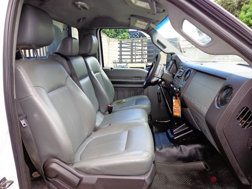 Imagen 8 de 9 de Ford F-350 Super Duty 2012 4x2 Sinc. Con Sistema De Gas Gnv