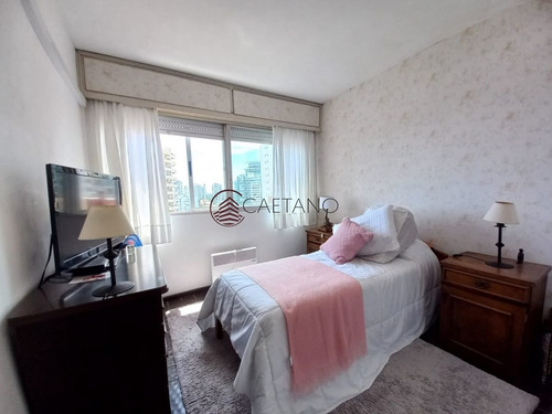 Imagen 9 de 13 de Oportunidad En Venta En Primera Linea Al Mar. Reciclado. Un Dormitorio Y Medio. - Punta Del Este Brava
