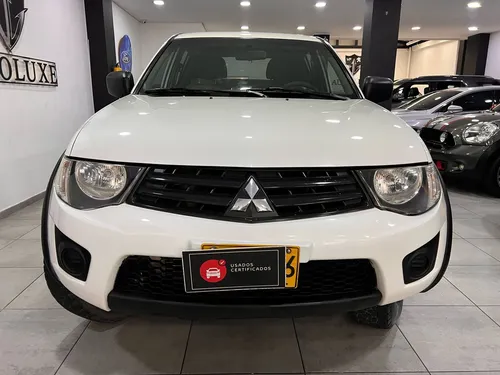 Mitsubishi L200 Sportero 2.5 Basica 2013