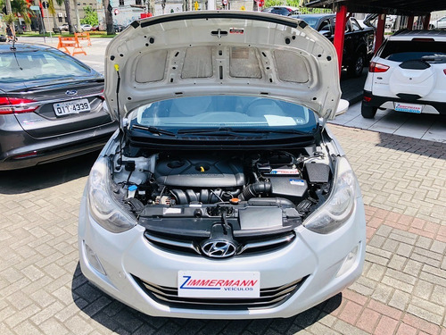 Imagem 8 de 11 de Hyundai Elantra Gls 2012 Automático