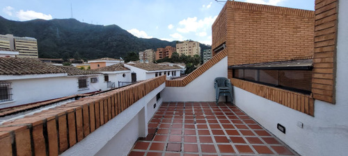 En Venta Town House Amoblado En Mañongo (al)