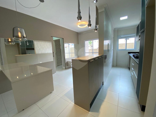 Imagem 1 de 30 de Apartamento Decorado Com Planejados, 02 Dormitórios Com 01 Suíte E Quintal, No Jardim Villaça - Reo618479
