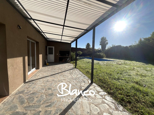 Casa En Alquiler En Roble Joven, Pilar, G.b.a. Zona Norte