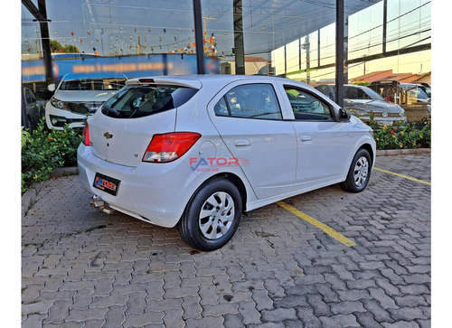 Chevrolet Onix HATCH LT 1.0 8V FlexPower 5p Mec.