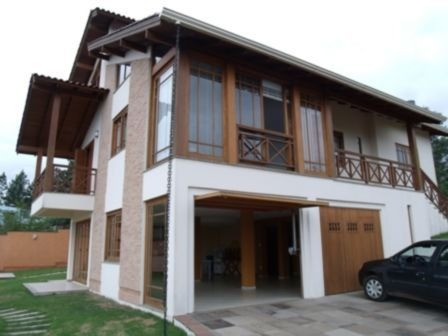 Casa Em Vila Nova Com 3 Dormitórios - Mi8525