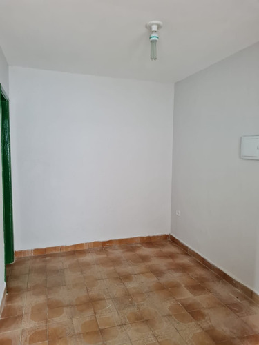 Imagem 4 de 7 de Casa Para Alugar, 01 Dormitório - São Paulo - Sp - Cód 09