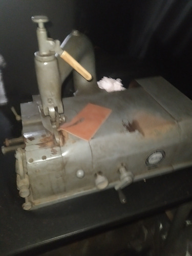 Máquina Descarnadora De Pieles (Usado)