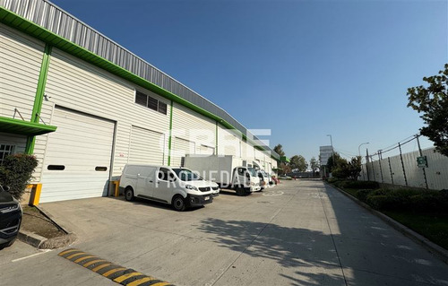 Arriendo Bodega Buen Estandar. Sector Lo Boza