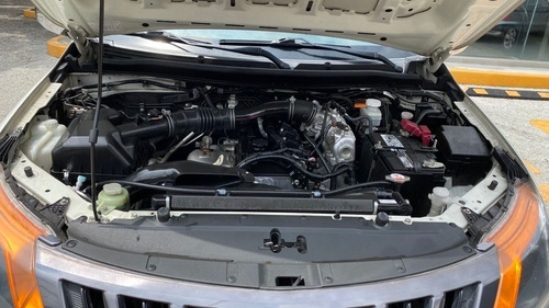 Imagen 6 de 14 de Mitsubishi L200 2018 2.4 Cabina Doble 4x2 Mt
