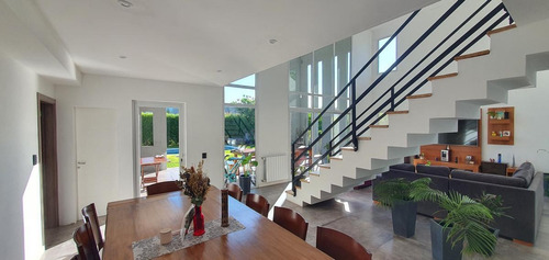Casa En Venta - La Comarca
