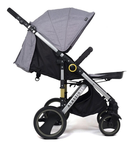 Imagen 3 de 6 de Cochecito de paseo travel system Belluno Baby Alassio TS gris con chasis color plateado