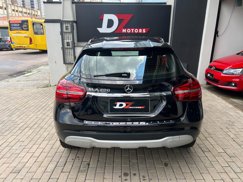 Mercedes-Benz GLA 200 1.6 CGI FLEX STYLE 7G-DCT