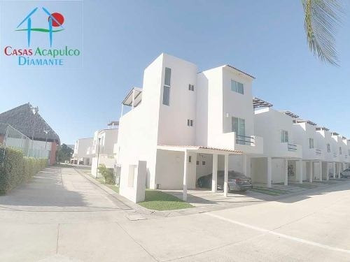 Imagen 1 de 14 de Cad Villas Velato Joker 12. Roof Garden, Con Pérgola