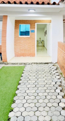 Imagen 1 de 23 de Marisol Castro Vende Townhouse En Tucacas | Falcón | Conjunto Residencial Playuela | Foth-mc2