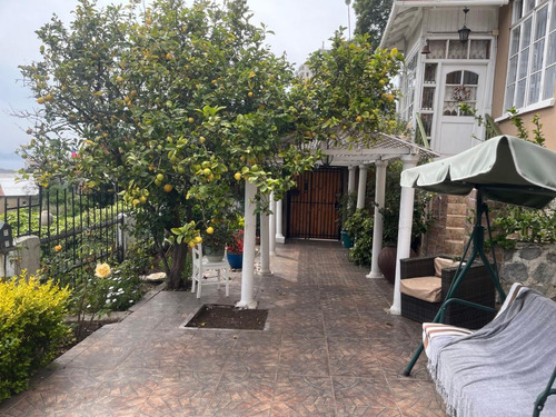 Vendo En Playa Ancha Bajo, Gran Casona Con Amplio Terreno