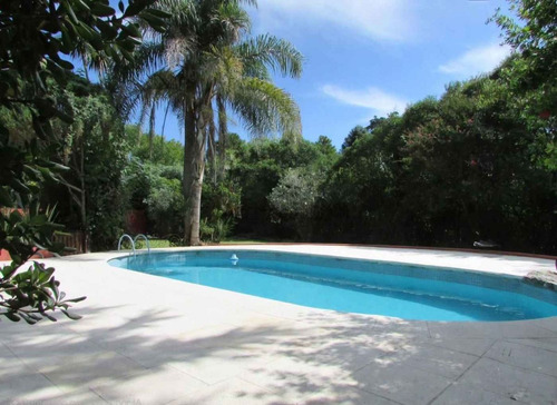 Venta Quinta 4 Ambientes Pileta Quincho Arboleda