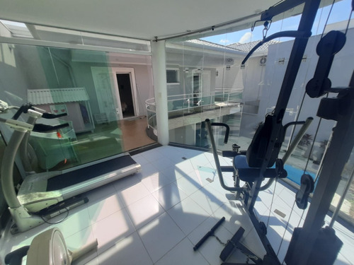Sobrado 3 Suítes Mobiliado, Com Piscina, Sauna E Academia - Condomínio Fechado