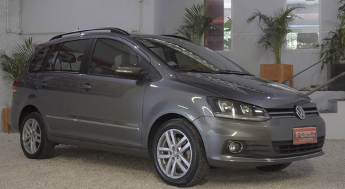 Volkswagen Suran Highline 1.6l Nafta 2015 Color Gris