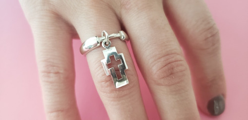 Imagen 1 de 4 de Anillo En Plata 925 Modelo Cruz Colgante