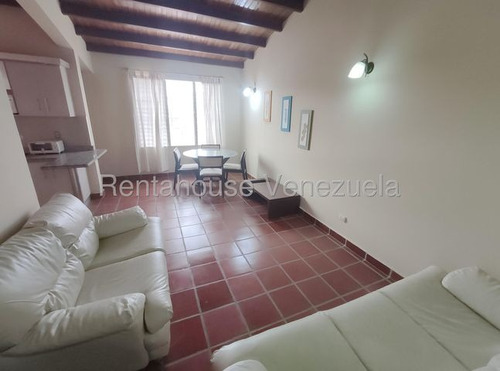 Erika Armeya Alquila, Casa En La Avenida Intecomunal De Cabudare. Flex: 26-122
