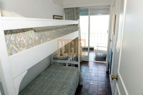 Apartamento En Peninsula, 4 Dormitorios -ref:14331